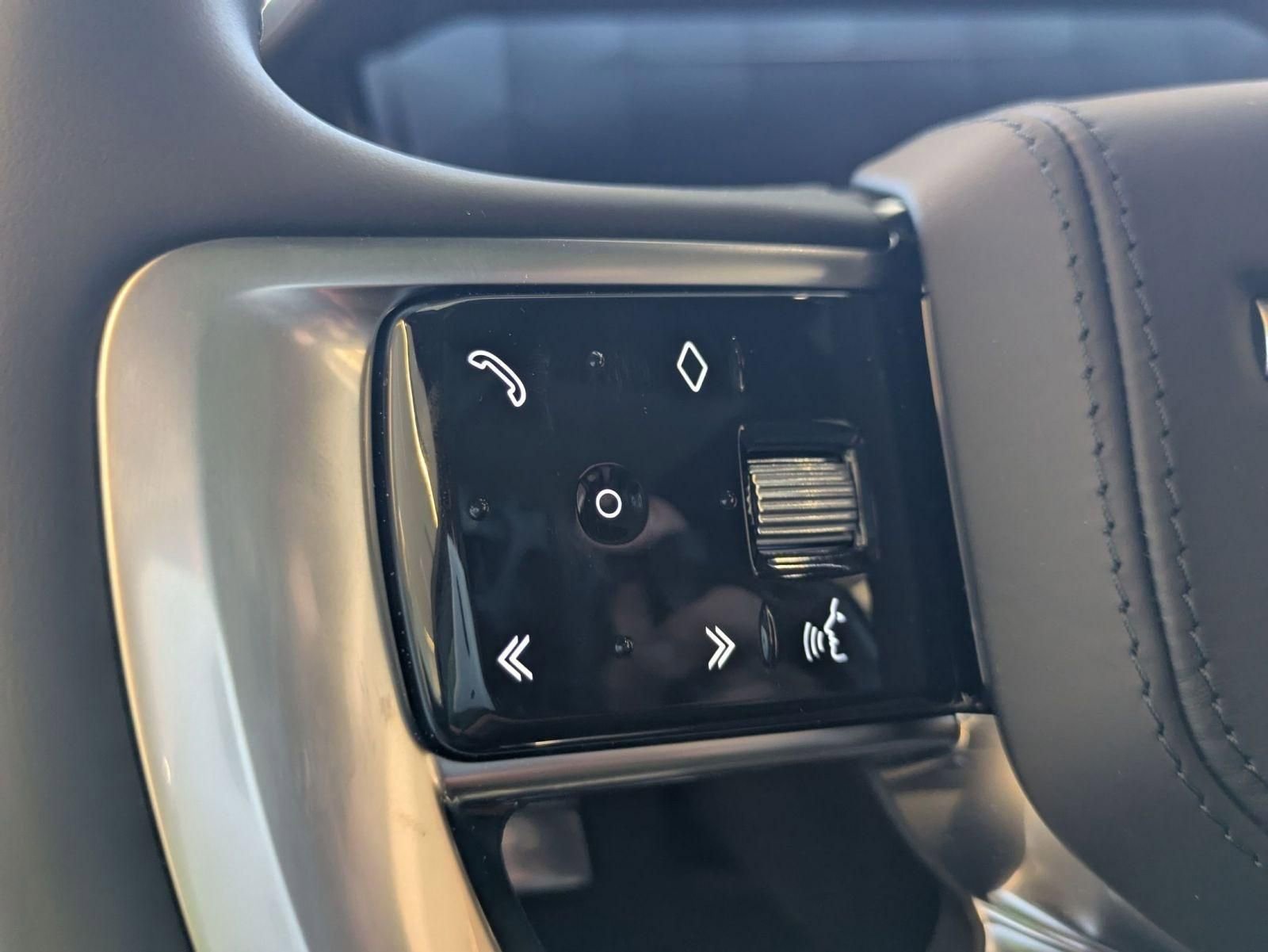 2026 Land Rover Range Rover SE - Photo 16
