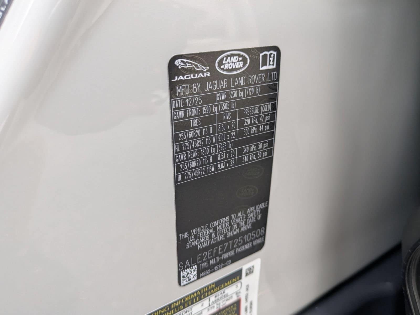 2026 Land Rover Defender X-Dynamic SE - Photo 35