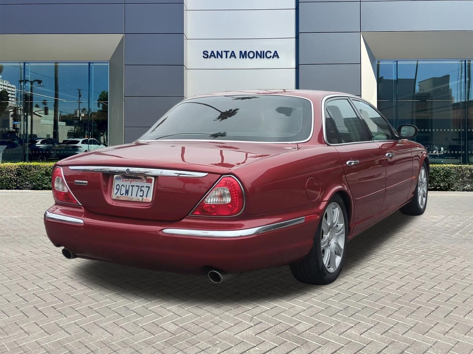 XJ XJ8 Sedan