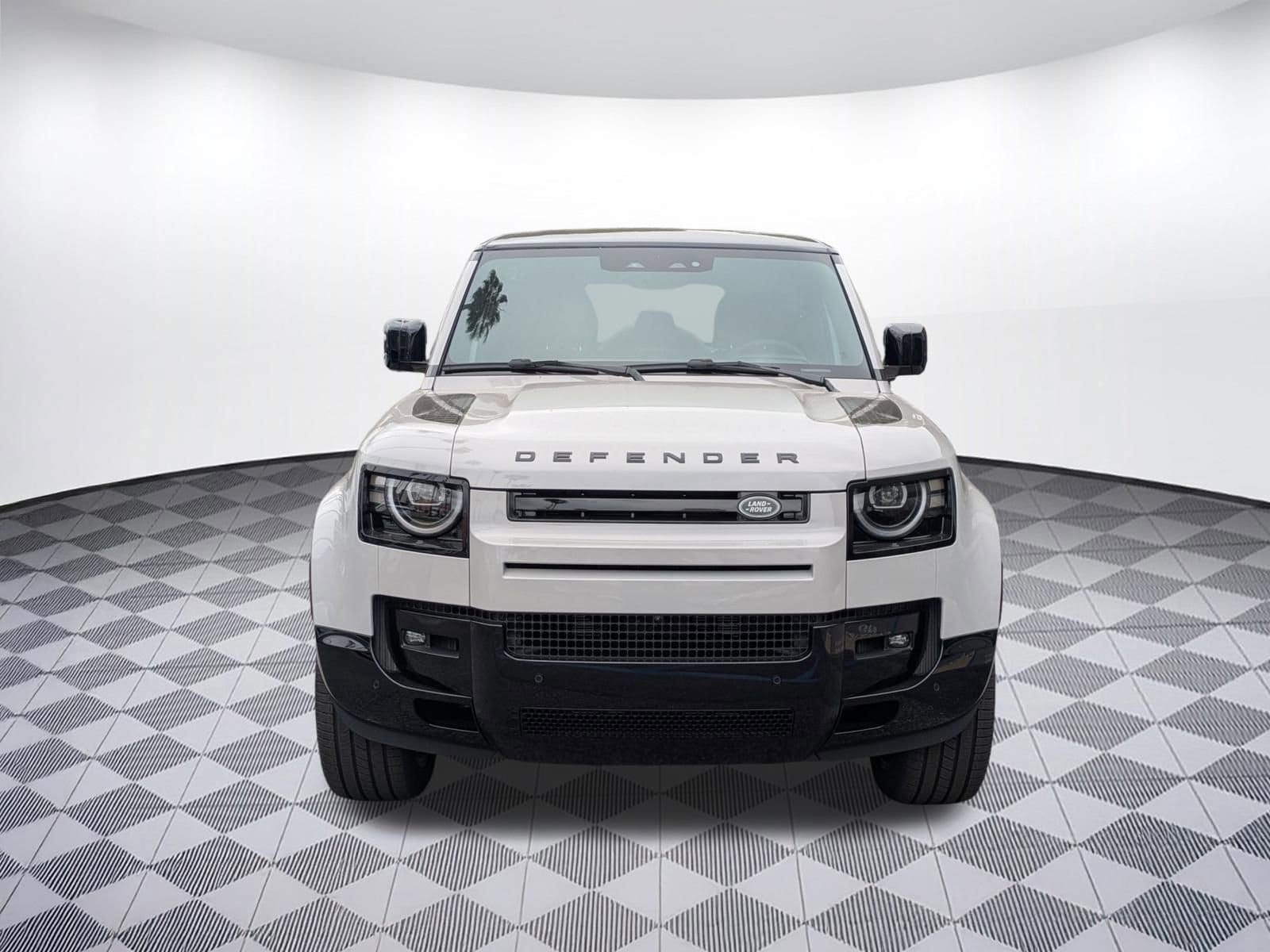 2026 Land Rover Defender X-Dynamic SE - Photo 2