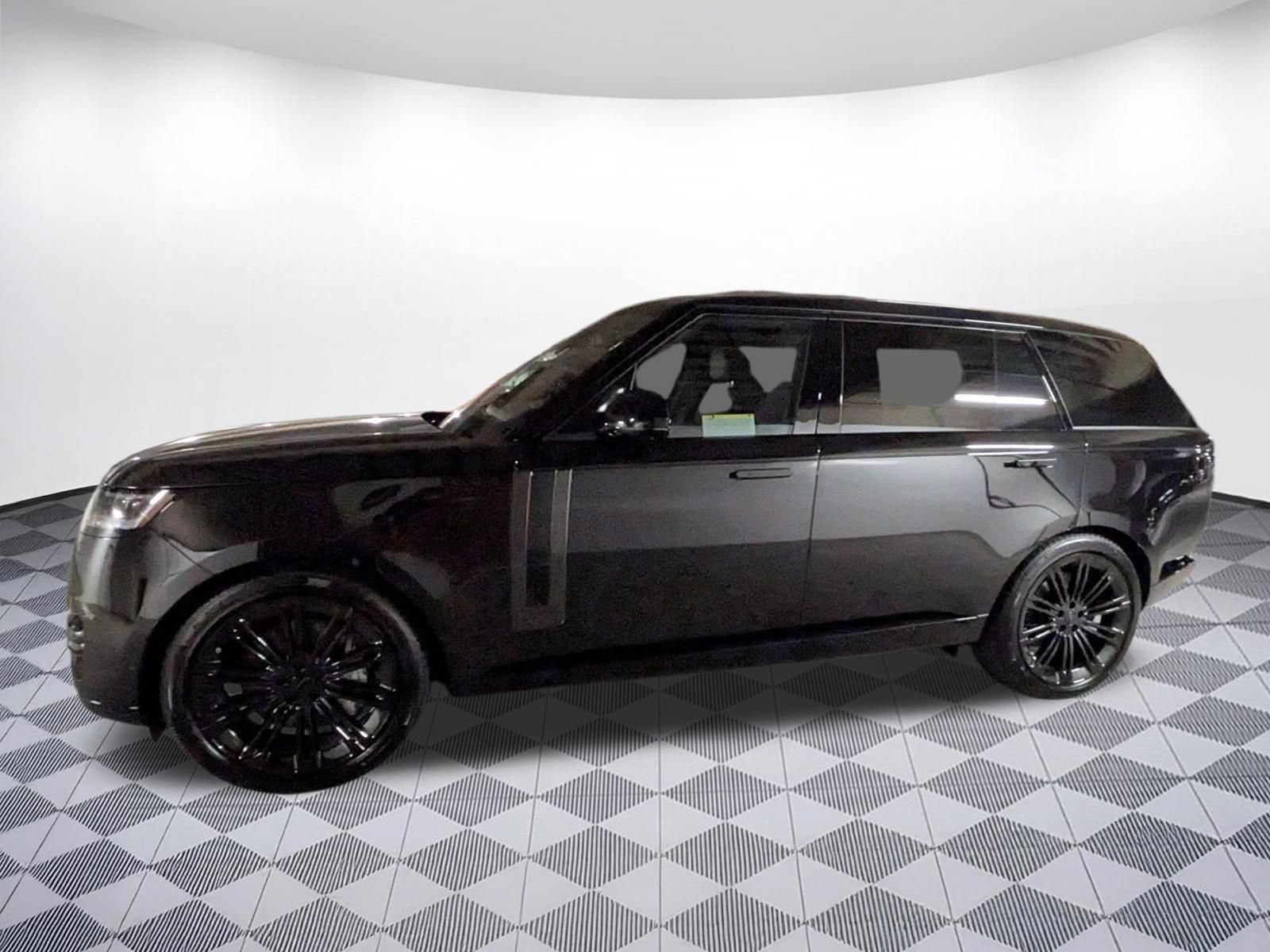 2026 Land Rover Range Rover SE LWB 7-Seats / V8 SUV