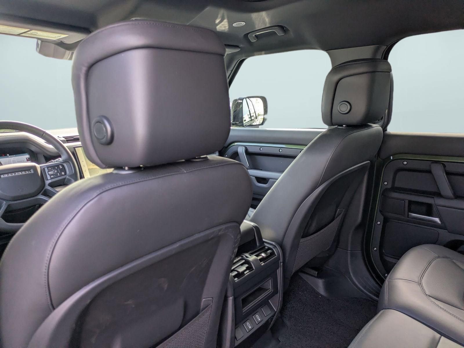2026 Land Rover Defender X-Dynamic SE - Photo 26