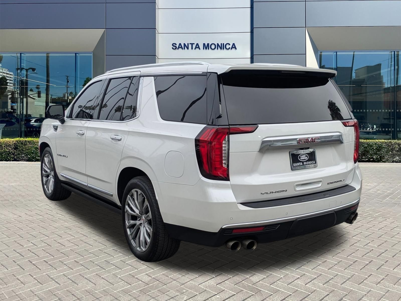 2021 GMC Yukon Denali photo 6