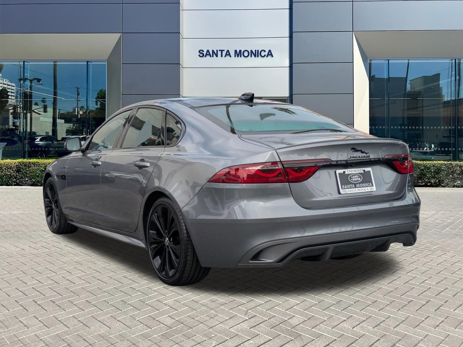 2024 Jaguar XF R-Dynamic SE photo 6