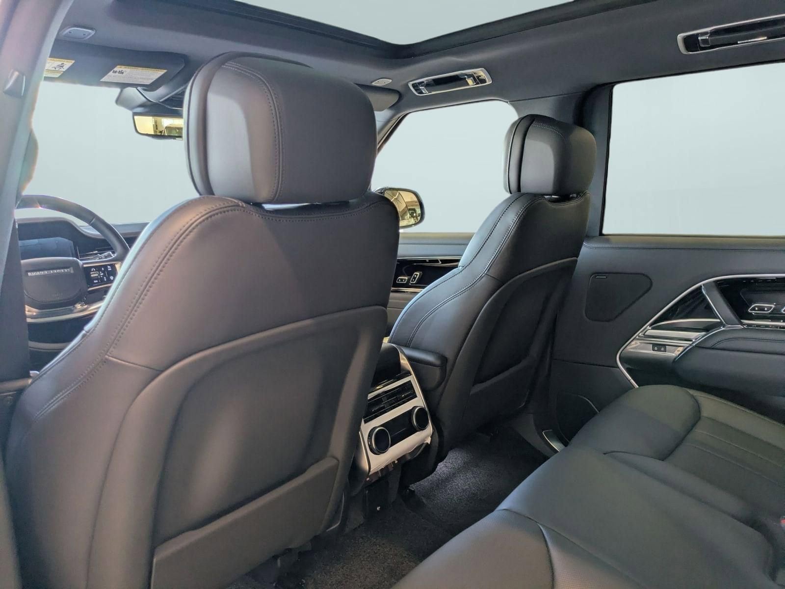 2026 Land Rover Range Rover SE - Photo 25