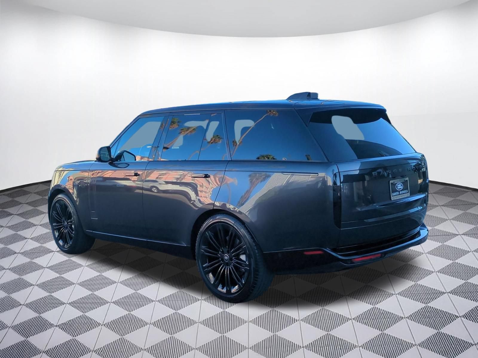 Used 2023 Land Rover Range Rover SE P400 SE SWB