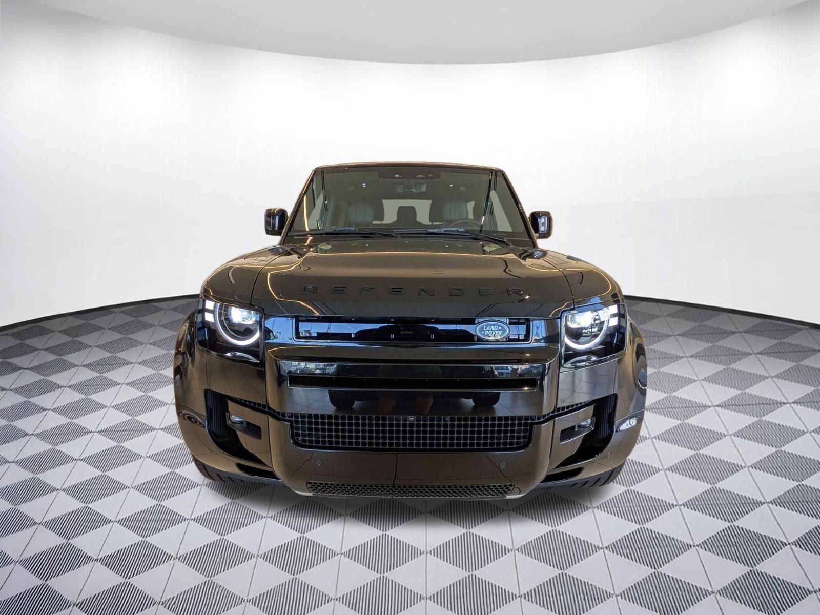 2026 Land Rover Defender 90 V8 SUV