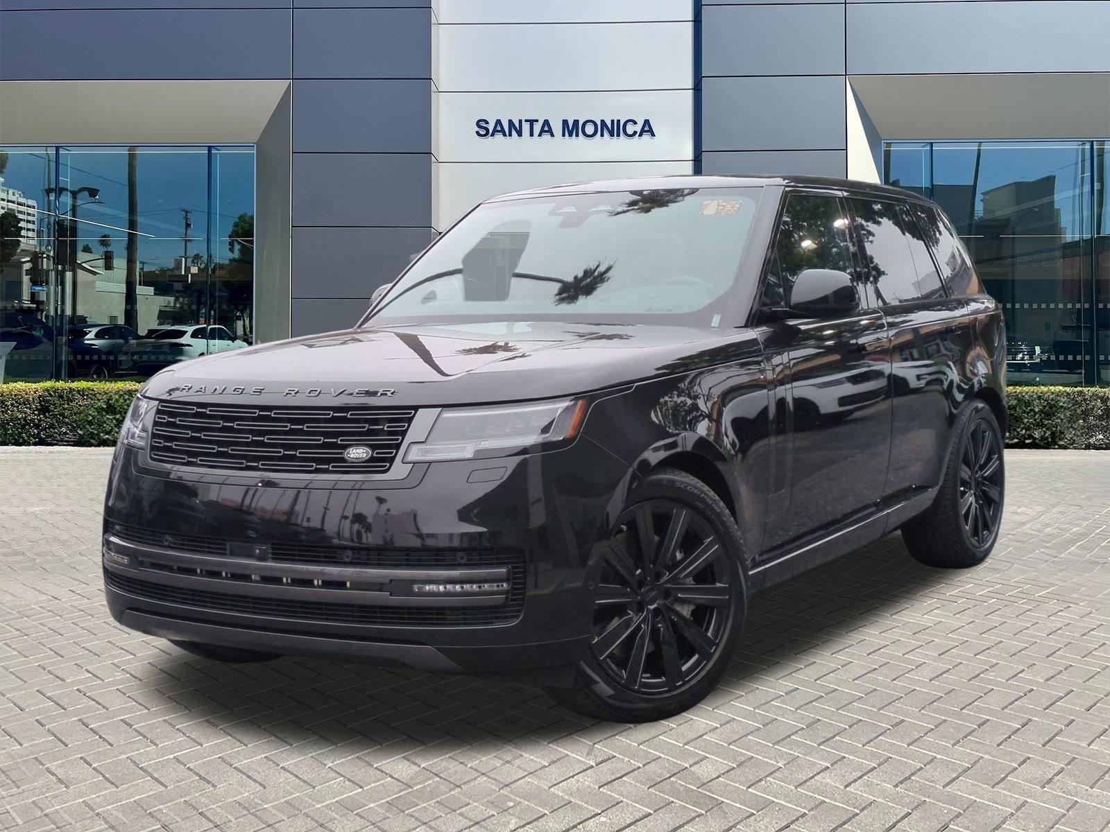 2026 Land Rover Range Rover 3.0 PHEV SE SWB's photo