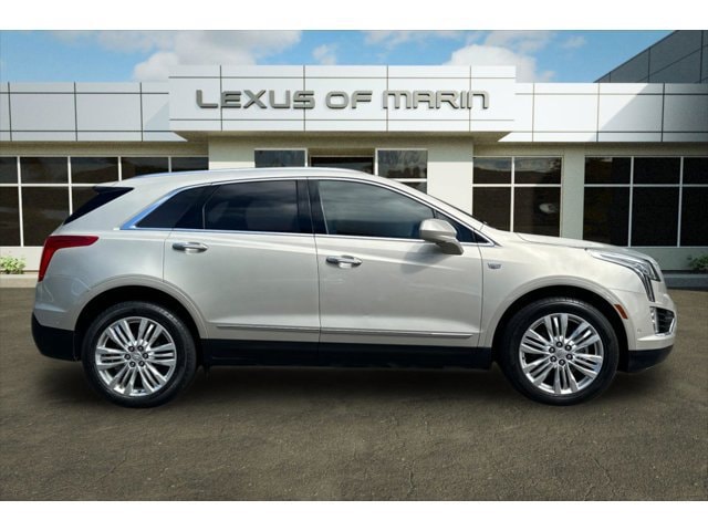 XT5 Premium Luxury SUV