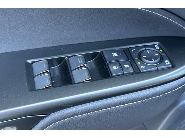 2026 Lexus NX PHEV 450h+ - Photo 13
