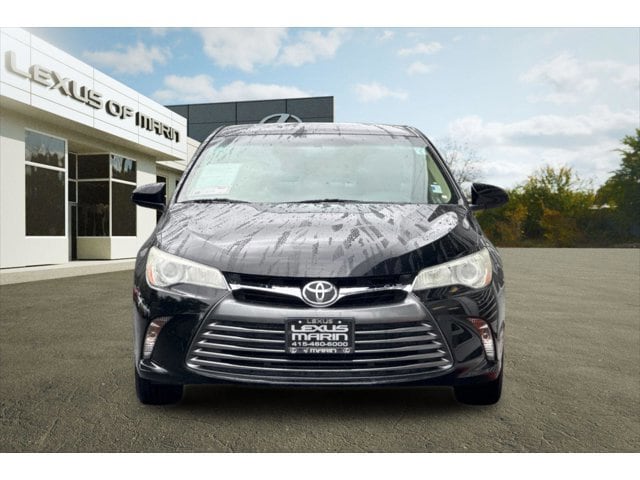 2015 Toyota Camry LE photo 4