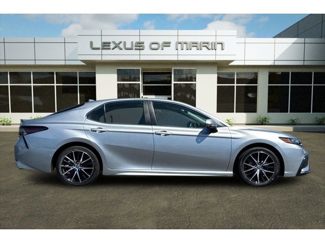 2024 Toyota Camry SE photo 6