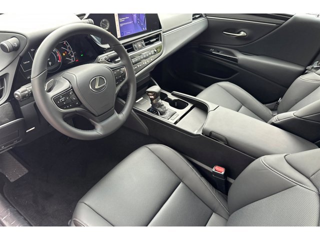 2025 Lexus ES 350 photo 3
