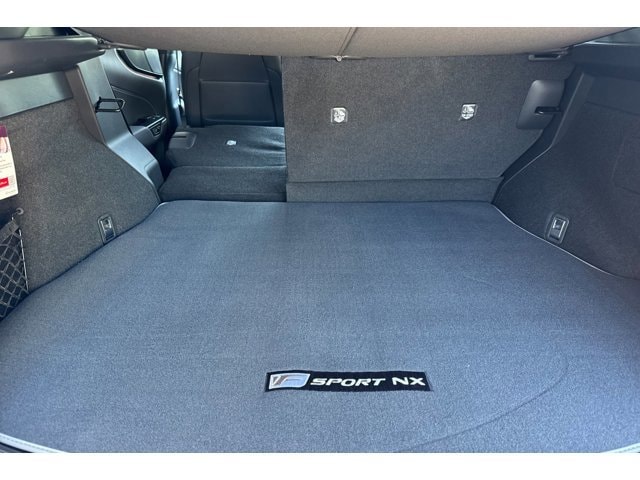 2026 Lexus NX PHEV 450h+ - Photo 31