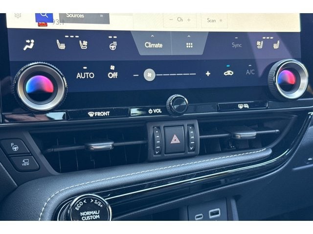 2026 Lexus NX PHEV 450h+ - Photo 19