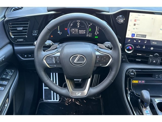 2026 Lexus NX PHEV 450h+ - Photo 26