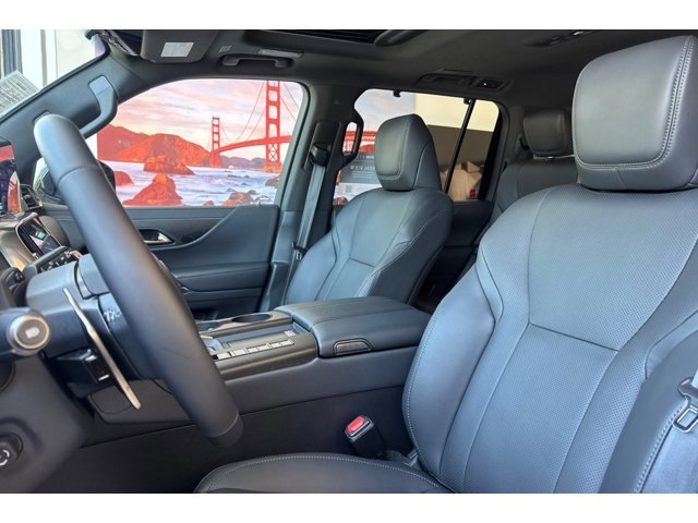 2026 LEXUS LX 700h Overtrail photo 4