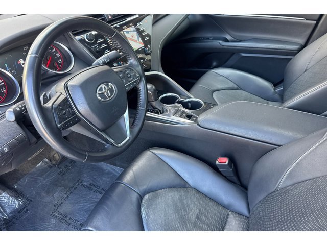 2019 Toyota Camry XSE photo 3