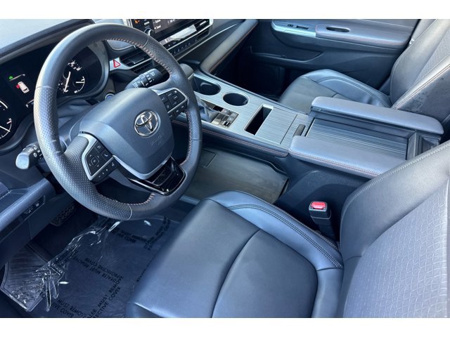 2021 Toyota Sienna XSE photo 4