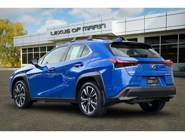 2023 Lexus UX 250h photo 3
