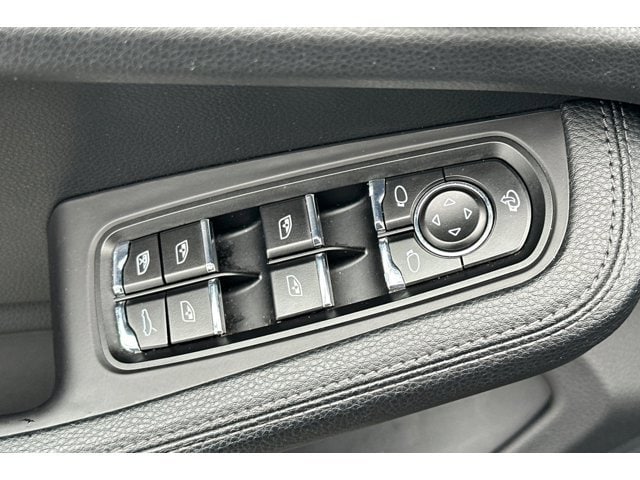 2024 Porsche Macan - Photo 12