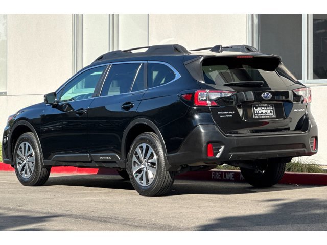 2020 Subaru Outback Premium photo 2