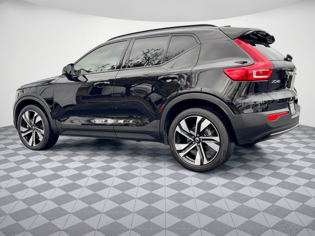Used 2024 Volvo XC40 B5 Plus Dark SUV