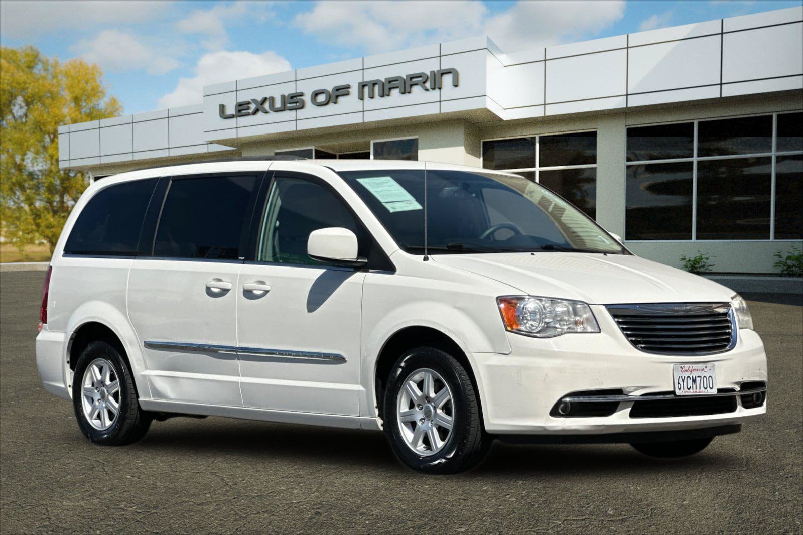 2013 Chrysler Town & Country Touring Van