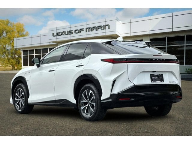 2024 LEXUS RZ 300e Premium w/18" Wheel photo 2