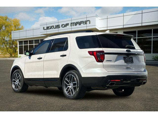 2016 Ford Explorer Sport photo 3