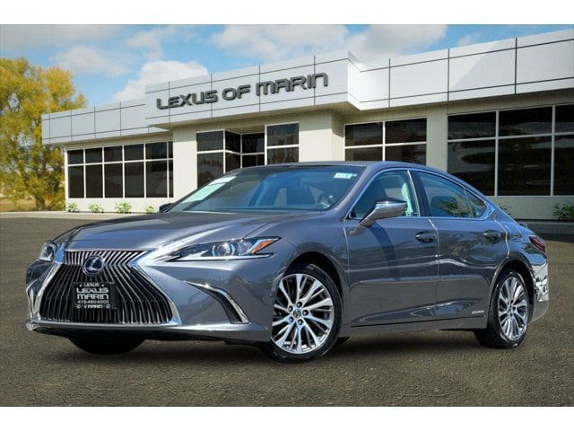2021 Lexus ES 300h 300h's photo