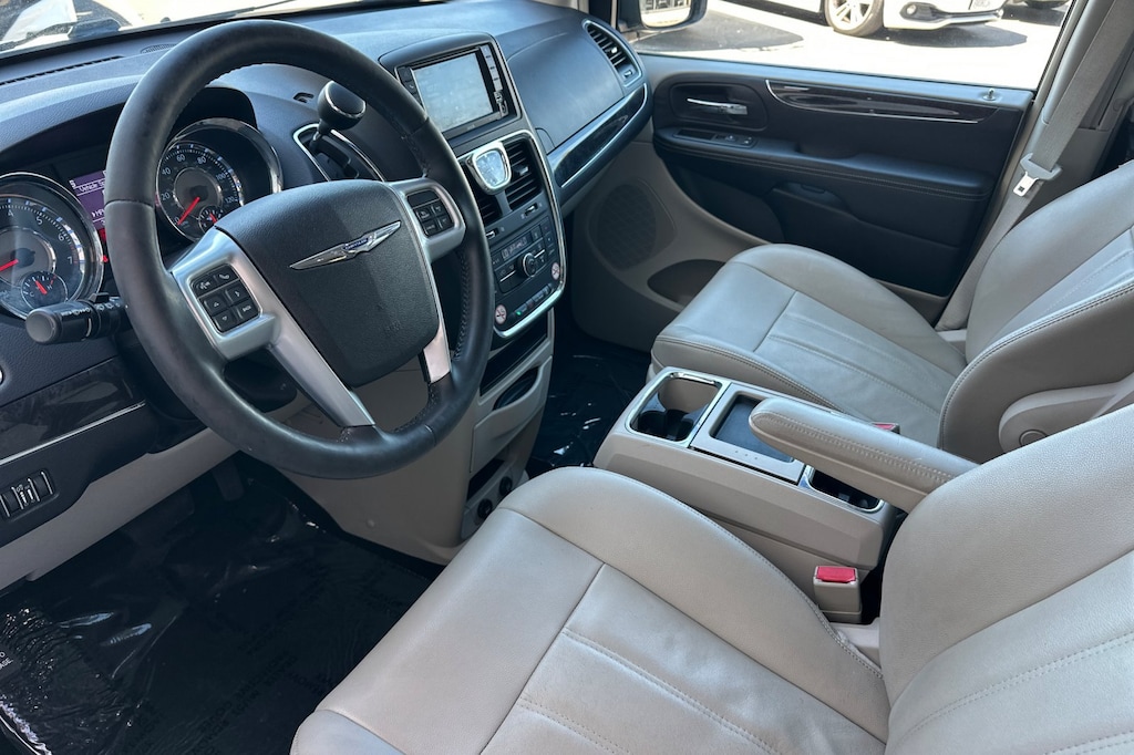 Used 2013 Chrysler Town & Country Touring Van