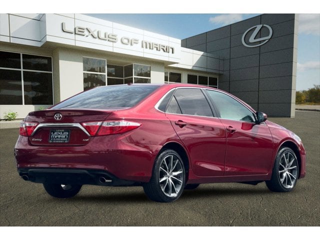 2015 Toyota Camry XSE V6 photo 3