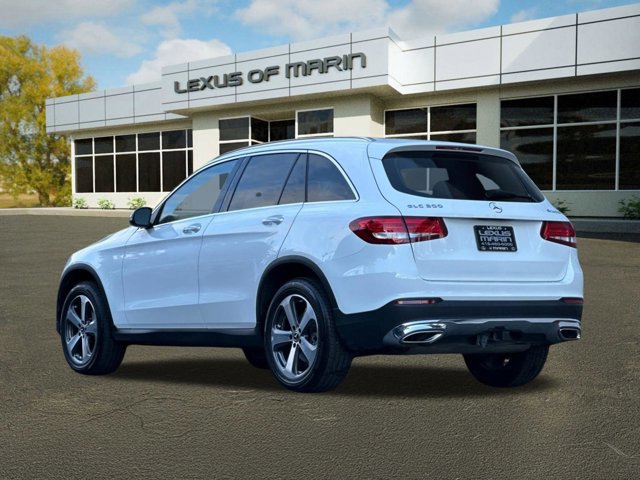 2016 Mercedes Benz GLC 300 4MATIC photo 2