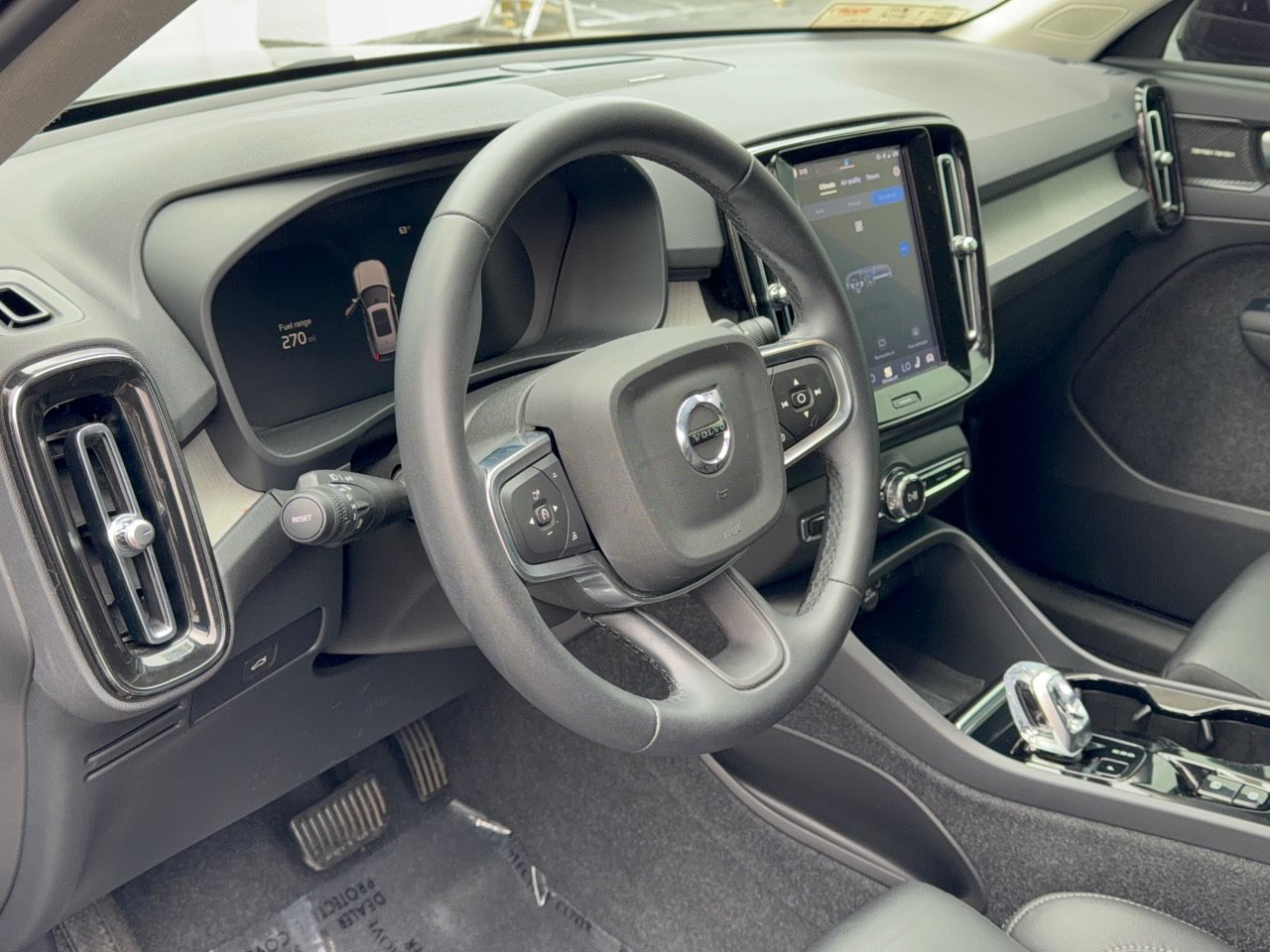 Used 2024 Volvo XC40 B5 Plus Dark SUV