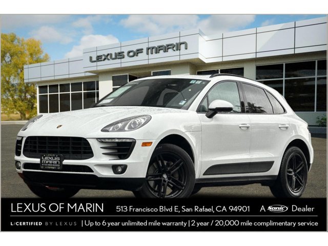 2017 Porsche Macan Base photo 2