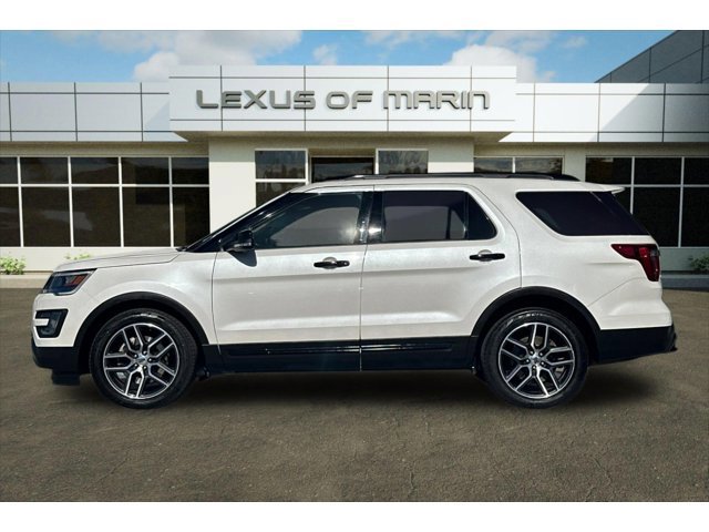 2016 Ford Explorer Sport photo 2