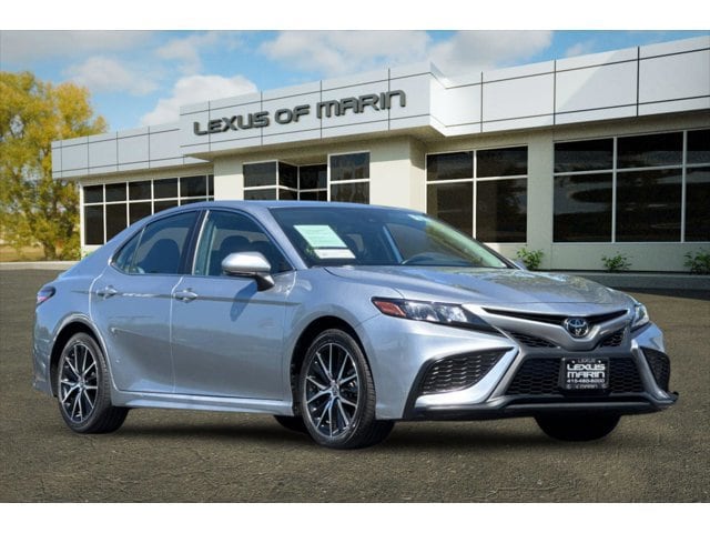 2024 Toyota Camry SE photo 5