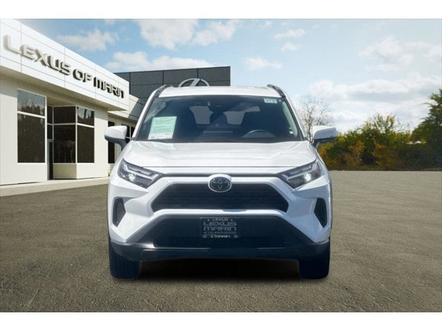 2025 Toyota RAV4 XLE photo 4