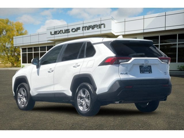 2025 Toyota RAV4 XLE photo 2