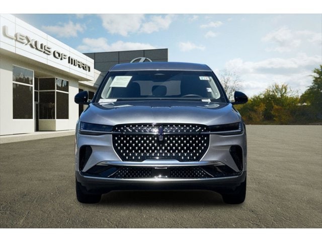 Nautilus Premiere SUV