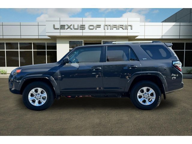 2024 Toyota 4Runner SR5 photo 2