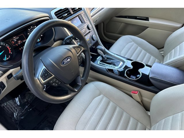 2015 Ford Fusion SE photo 4