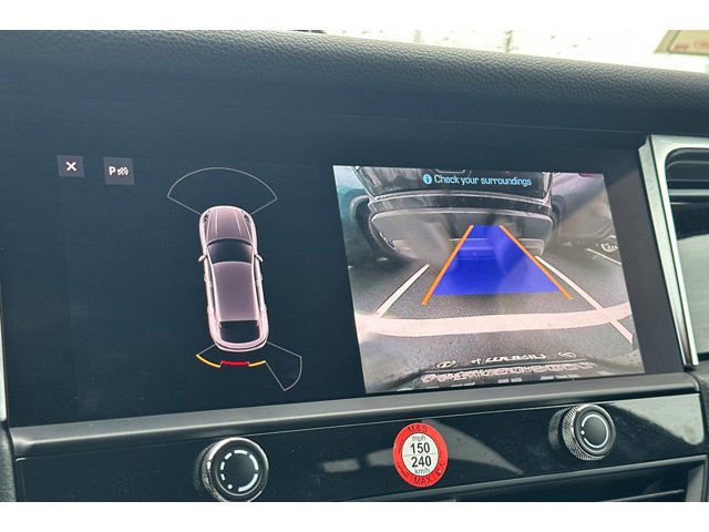 2024 Porsche Macan - Photo 25