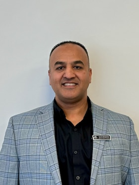 Staff member Masood(Alex) Akrami from ID_3a999b922866