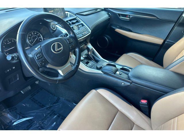 2016 Lexus NX 200t Luxury photo 4