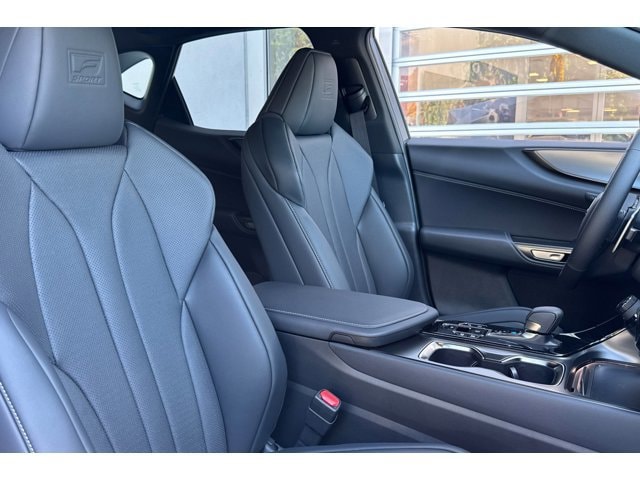 2026 Lexus NX PHEV 450h+ - Photo 29