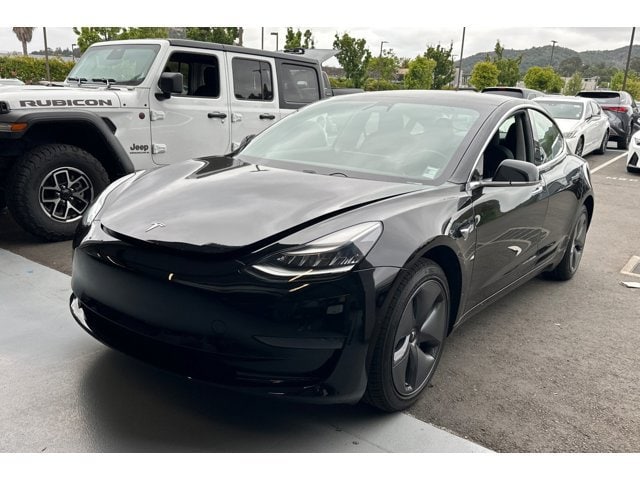 Model 3 Mid Range Sedan