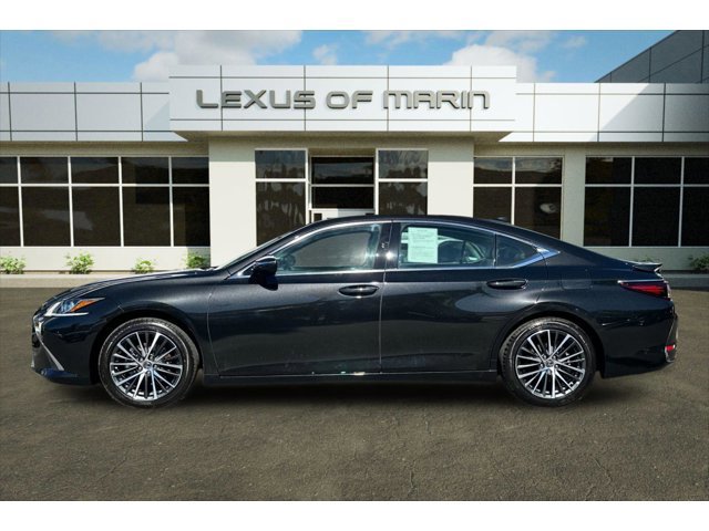 2025 Lexus ES 300h Base photo 2