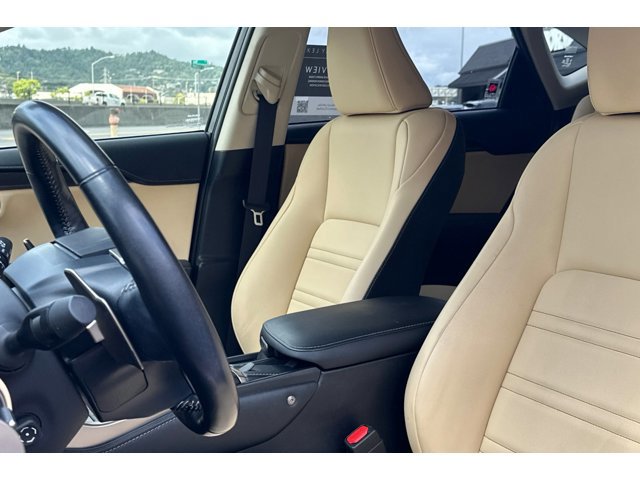 2021 LEXUS NX 300h photo 4